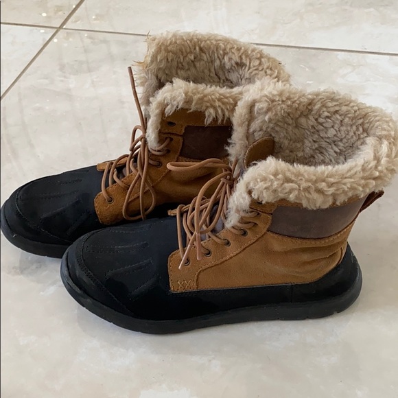UGG Boots - Size 5 - Picture 1 of 9